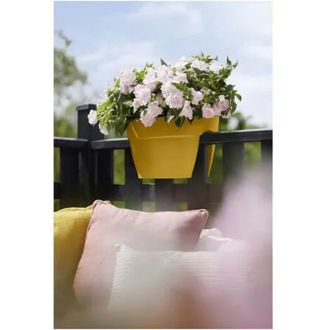ELHO - Pot De Fleurs - Vibia Campana Flower Bridge 40 - Jaune Miel - Balcon Extérieur - L 26 X W 39 X H 22 Cm 2 ELHO - Pot De Fleurs - Vibia Campana Flower Bridge 40 - Jaune Miel - Balcon Extérieur - L 26 X W 39 X H 22 Cm – Image 2